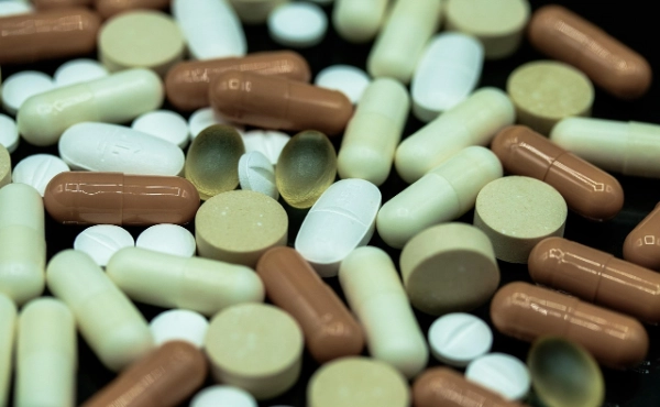 Como o suplemento de ácido N-acetilneuramínico melhora a imunidade?