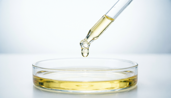 Ácido araquidônico (ARA) em cuidados de pele de precisão: a chave biossintética para uma barreira cutânea fortalecida.